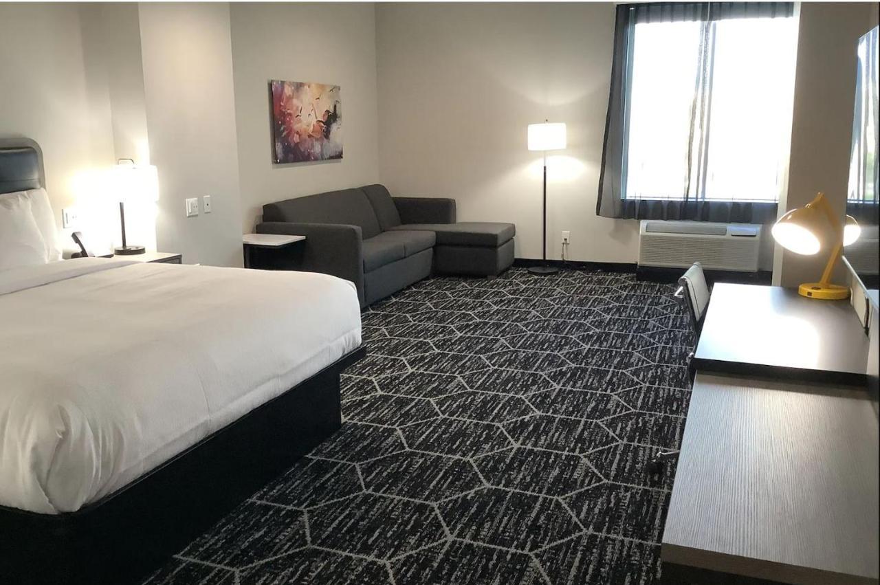 La Quinta Inn & Suites By Wyndham Corpus Christi Southeast Ngoại thất bức ảnh