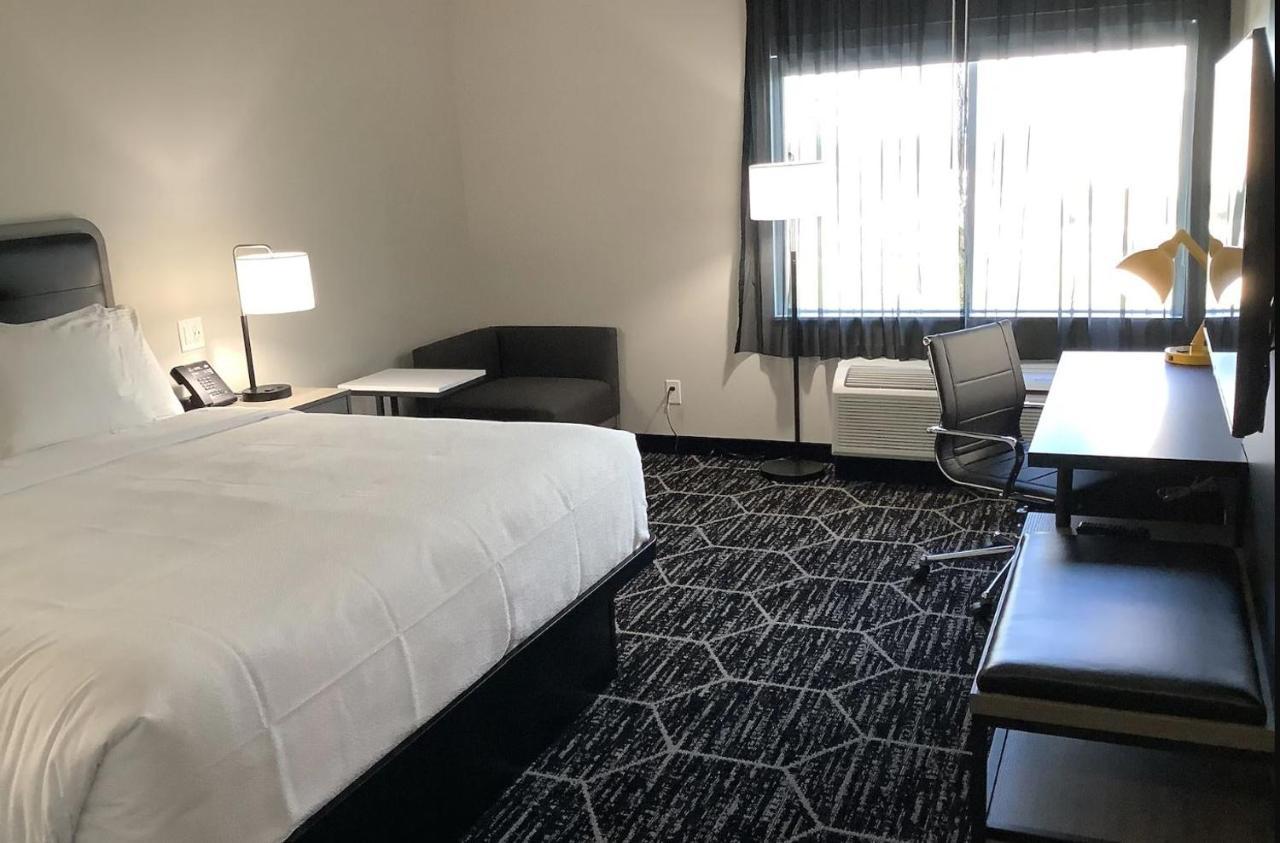 La Quinta Inn & Suites By Wyndham Corpus Christi Southeast Ngoại thất bức ảnh