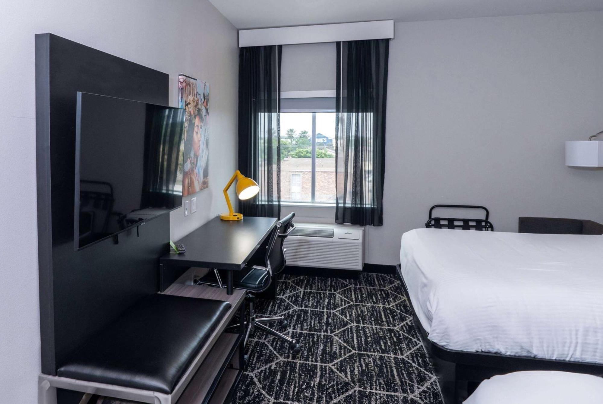 La Quinta Inn & Suites By Wyndham Corpus Christi Southeast Ngoại thất bức ảnh